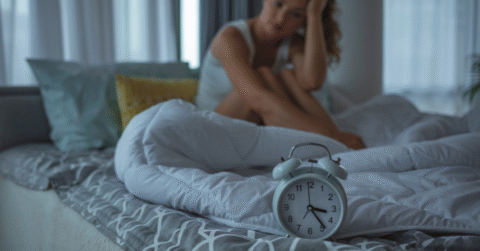 Dlaczego budzisz się zmęczona? 5 błędów w aranżacji sypialni